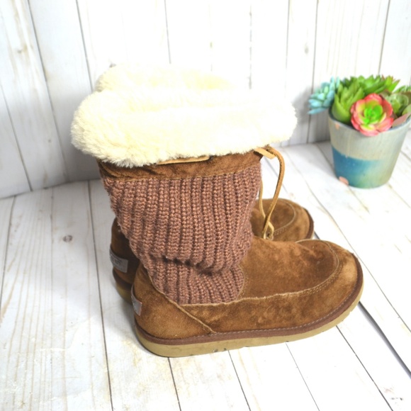 UGG Women's Suburb Crochet Boots Shearling - Picture 3 of 6